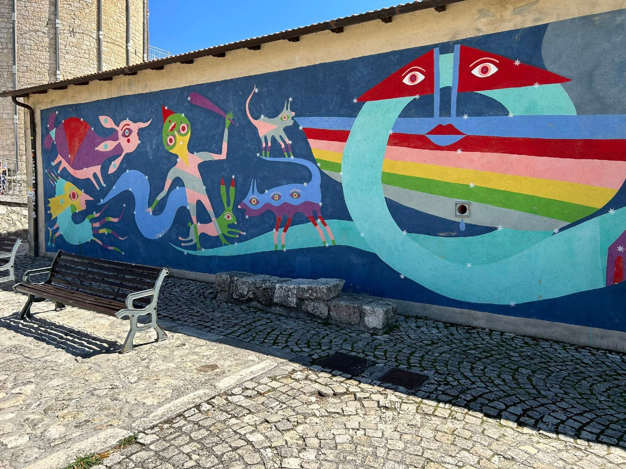 Aielli e i suoi murales, l'Abruzzo in moto che continua a stupirmi